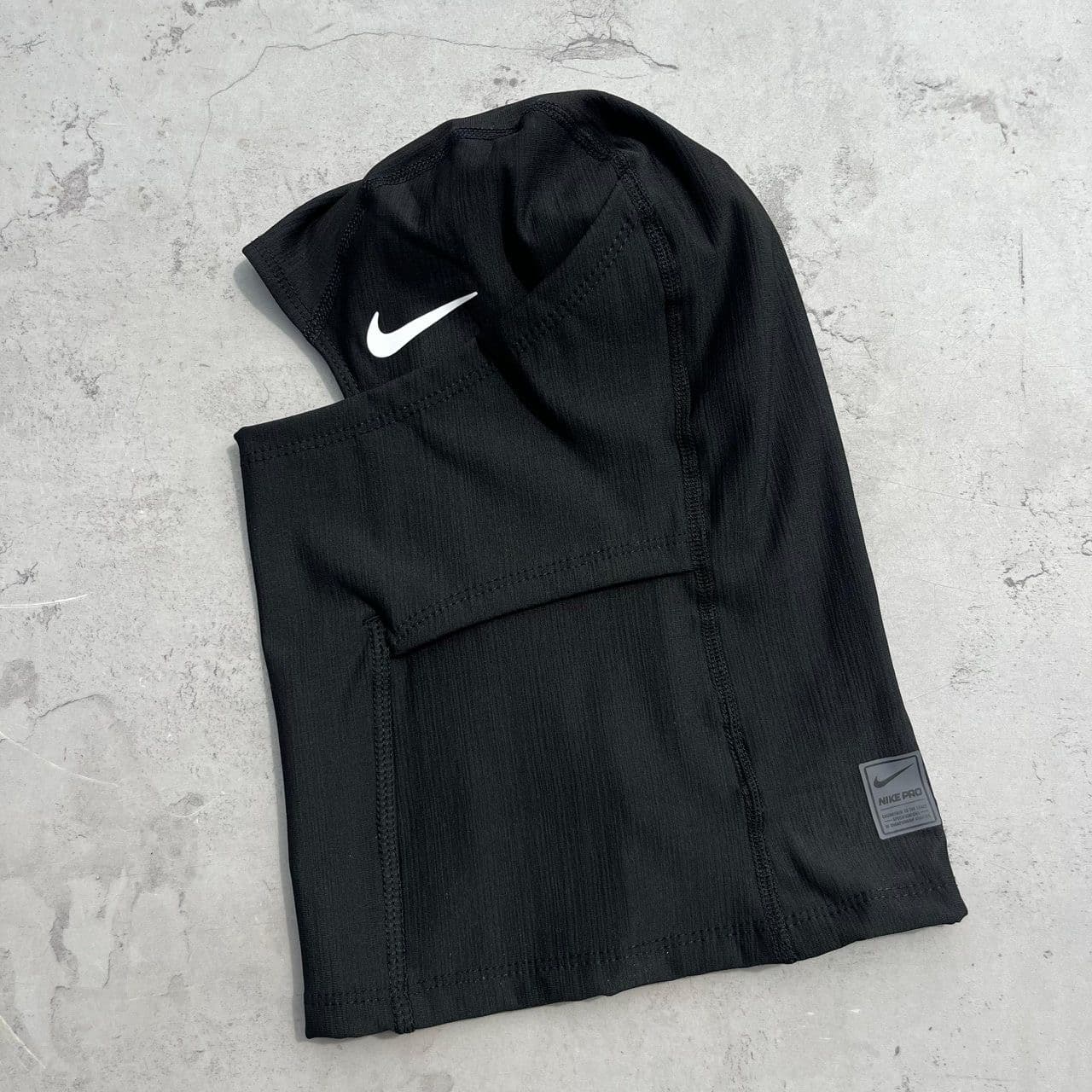 Nike Pro Therma-FIT Hood