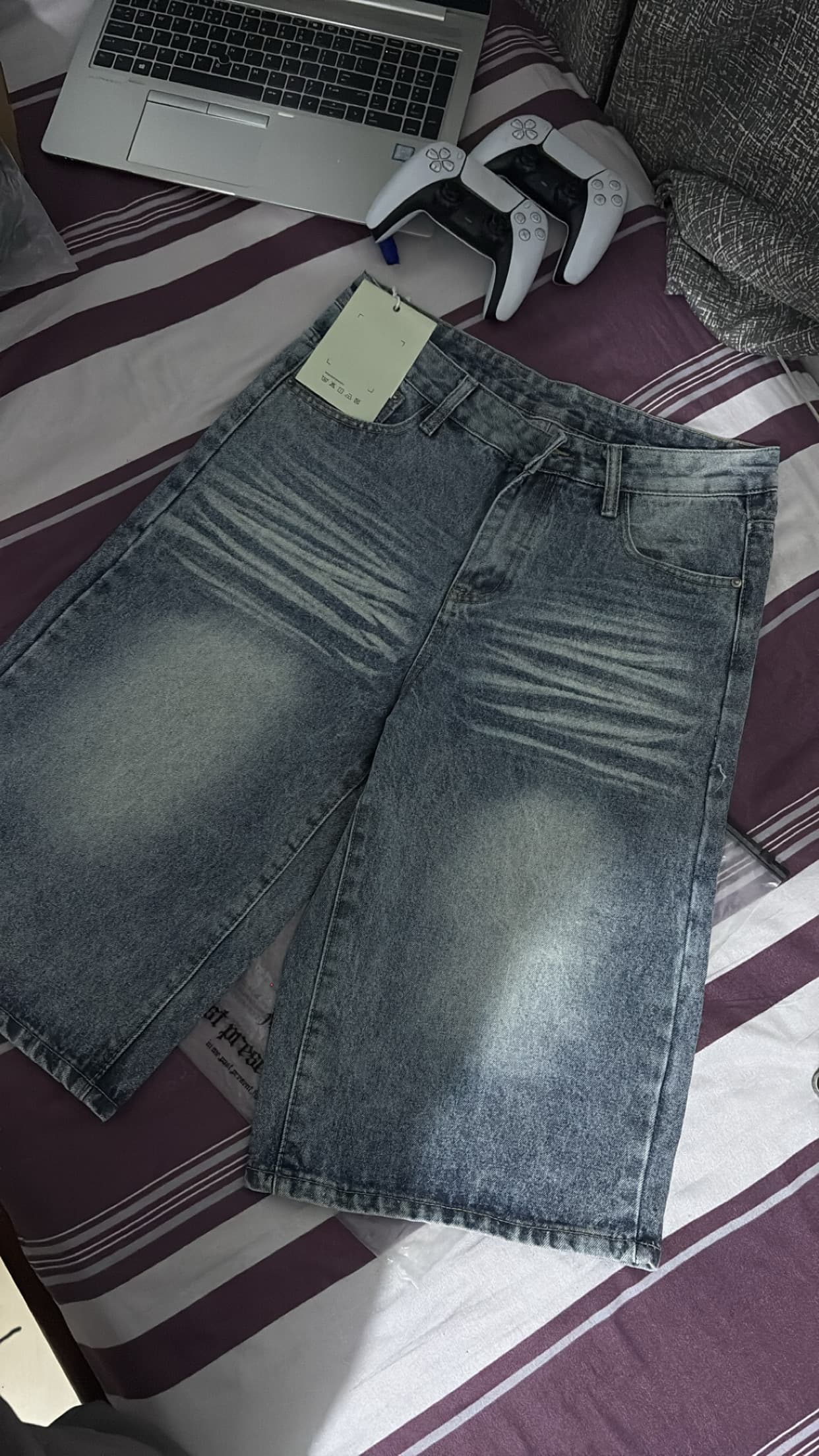 Grey-Wash Wide-Leg Denim Shorts